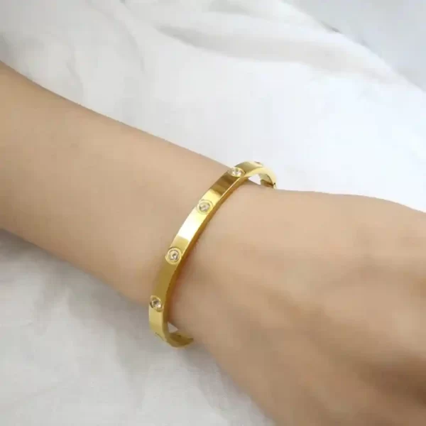 Stainless Steel Contemporary Gold Plated Love AD Anti-Tarnish Bracelet For Women - Image 3