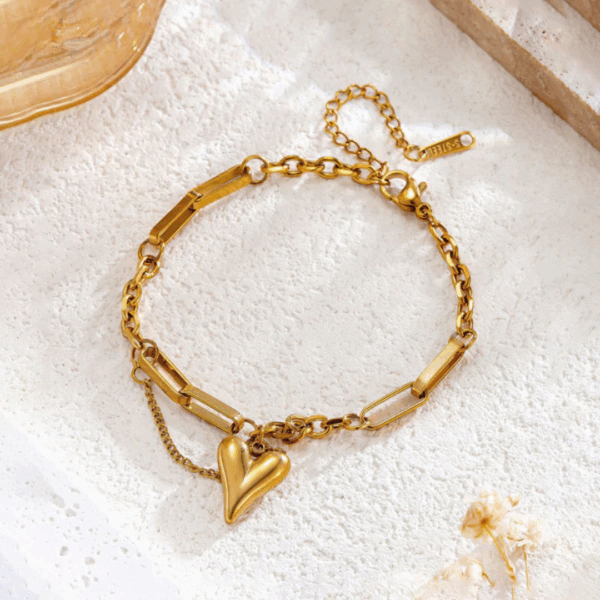 online online Gold-Plated Anti Tarnish Heart Themed Charm Bracelet